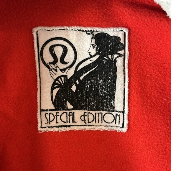 Special Edition Lululemon zip up hoodie; fleece lined hood. Size 6 - Picture 4 of 7